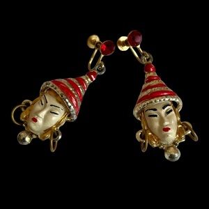 Vintage Selro Asian Princess Screwback Earrings Rhinestone Enamel Goldtone